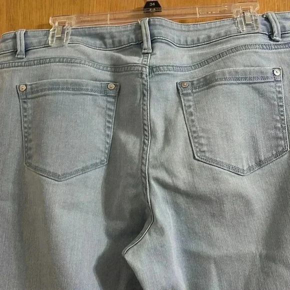 J. Jill Denim Authentic Fit Cropped Jeans - Picture 9 of 13